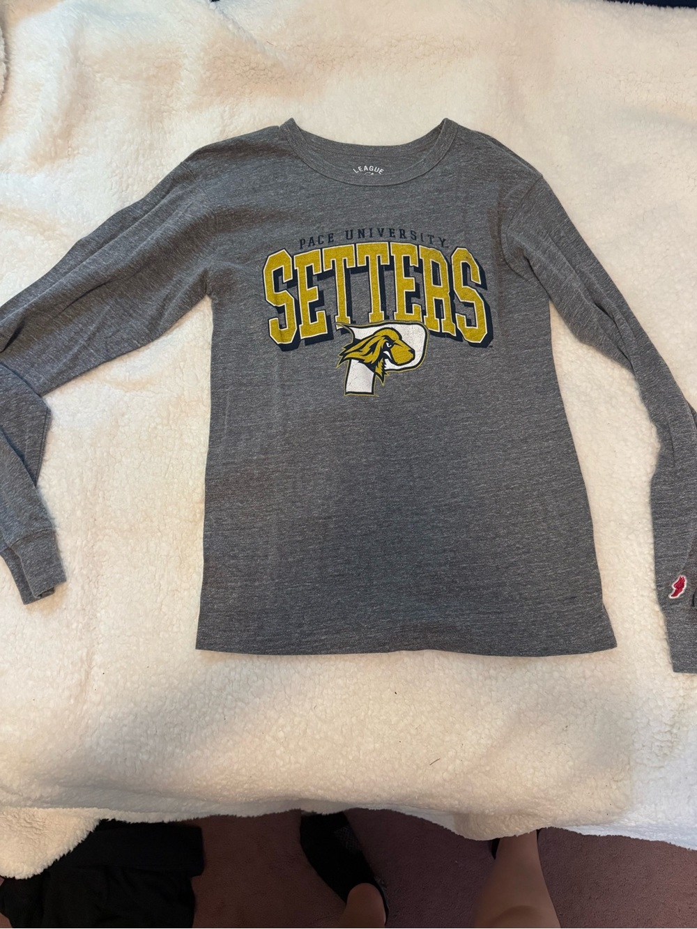 League Gray Long-Sleeve 'Setters' Graphic Tee with Yellow Accent